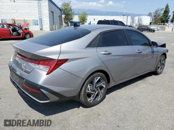 ✅ 2024 Hyundai Elantra Limited • VIN: KMHLP4DG8RU831531 • Лот: 80171555. Опубликован ранее на Copart с пробегом 5 056 миль. Бесплатный доступ к архиву аукционных продаж из США и подробный отчёт об истории автомобиля на DreamBid. Изображение 3.