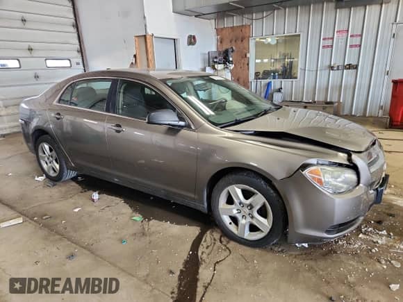 2012 Chevrolet Malibu 1LS с VIN 1G1ZB5E01CF267083, выставлен на аукционе Copart как лот 82617705 с пробегом 130 725 миль миль и На запчасти • Non repairable. История ставок и продаж доступна на DreamBid. Изображение 4.
