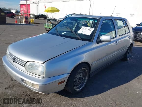 ✅ 1999 Volkswagen Golf • VIN: 3VWJA81HXXM215507 • Лот: 41391464. Опубликован ранее на IAAI с пробегом 167 875 миль. Бесплатный доступ к архиву аукционных продаж из США и подробный отчёт об истории автомобиля на DreamBid. Изображение 17.