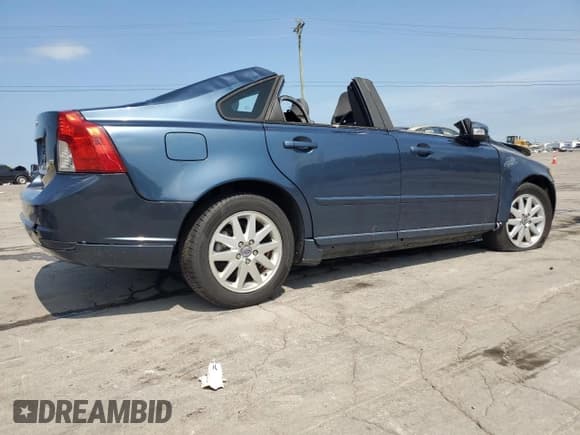✅ 2008 Volvo S40 2.4L • VIN: YV1MS382782395212 • Лот: 66722595. Опубликован ранее на Copart с пробегом Не указан. Бесплатный доступ к архиву аукционных продаж из США и подробный отчёт об истории автомобиля на DreamBid. Изображение 3.