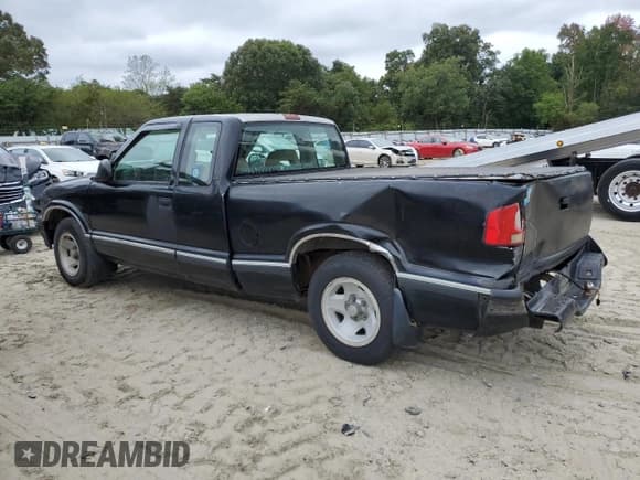 ✅ 1996 Chevrolet S-10 LS • VIN: 1GCCS19X0TK105806 • Лот: 73741084. Опубликован ранее на Copart с пробегом 166 489 миль. Бесплатный доступ к архиву аукционных продаж из США и подробный отчёт об истории автомобиля на DreamBid. Изображение 2.
