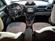 ✅ 2021 Jeep Renegade Latitude • VIN: ZACNJDBB9MPN33115 • Lot: 82581835. Wystawiony na Copart z przebiegiem 80 238 mil. Bezpłatny archiwum sprzedaży aukcyjnych z USA i szczegółowy raport historii pojazdu na DreamBid. Zdjęcie 8.