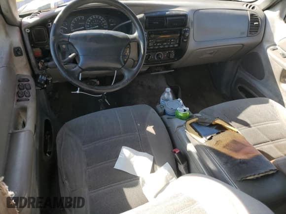 ✅ 1999 Ford Explorer XL • VIN: 1FMZU34XXXUB28975 • Лот: 46269415. Опубликован ранее на Copart с пробегом 288 031 миль. Бесплатный доступ к архиву аукционных продаж из США и подробный отчёт об истории автомобиля на DreamBid. Изображение 8.