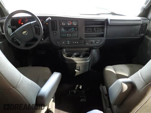 2019 Chevrolet Express Passenger LT с VIN 1GAZGPFGXK1367770, выставлен на аукционе Copart как лот 43378515 с пробегом 230 974 миль миль и Чистый • Clean title. История ставок и продаж доступна на DreamBid. Изображение 8.