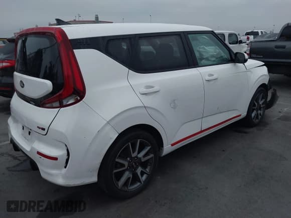 ✅ 2020 Kia Soul GT-Line • VIN: KNDJ63AUXL7701663 • Lot: 43367980. Wystawiony na IAAI z przebiegiem 74 270 mil. Bezpłatny archiwum sprzedaży aukcyjnych z USA i szczegółowy raport historii pojazdu na DreamBid. Zdjęcie 4.