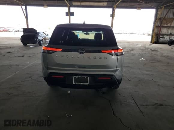 2024 Nissan Pathfinder S with VIN 5N1DR3AA0RC309202, listed as a Copart auction lot 55341725 with 9,549 mi miles and Salvage title. Bid and sale history available at DreamBid. Image 6.