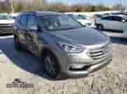 ✅ 2017 Hyundai Santa Fe 2.4L • VIN: 5NMZUDLB3HH023333 • Lot: 44595083. Wystawiony na Copart z przebiegiem 80 385 mil mil. Skorzystaj z bezpłatnego archiwum sprzedaży aukcyjnych z USA i zobacz szczegółowy raport historii pojazdu na DreamBid. Zdjęcie 4.
