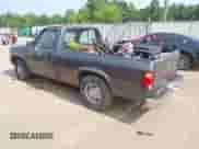 1992 Dodge Dakota z VIN 1B7FL26X0NS508319, wystawiony jako IAAI lot #42468014 z przebiegiem 195 683 mil mil oraz . Historia ofert i sprzedaży dostępna na DreamBid. Obrazek 3.