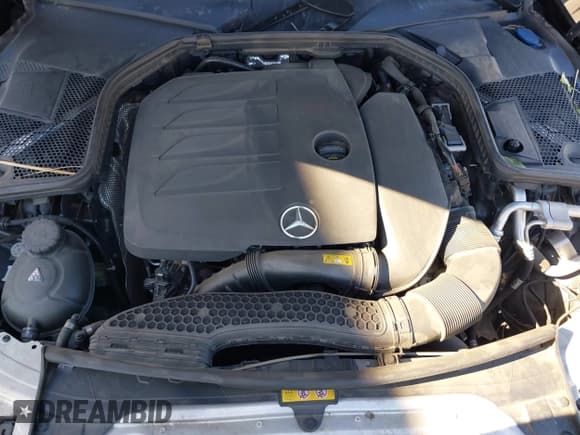 ✅ 2021 Mercedes-Benz C 300 • VIN: W1KWJ8DBXMG092058 • Lot: 40813981. Wystawiony na IAAI z przebiegiem 42 676 mil. Bezpłatny archiwum sprzedaży aukcyjnych z USA i szczegółowy raport historii pojazdu na DreamBid. Zdjęcie 10.