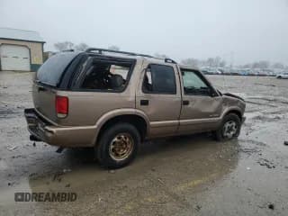 ✅ 2004 Chevrolet Blazer LS • VIN: 1GNDT13X64K131409 • Lot: 43032665. Wystawiony na Copart z przebiegiem Nie podano. Bezpłatny archiwum sprzedaży aukcyjnych z USA i szczegółowy raport historii pojazdu na DreamBid. Zdjęcie 3.