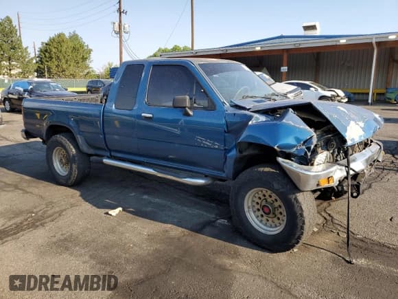 ✅ 1994 Toyota Pickup DX • VIN: 4TAVN13D5RZ158026 • Lot: 67436255. Listed on Copart with 256,437 mi. Free auction sales archive from the USA and detailed vehicle history report at DreamBid. Image 4.