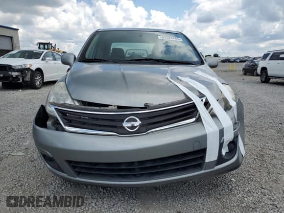 ✅ 2011 Nissan Versa S • VIN: 3N1BC1AP2BL361451 • Лот: 67528485. Опубликован ранее на Copart с пробегом 131 169 миль. Бесплатный доступ к архиву аукционных продаж из США и подробный отчёт об истории автомобиля на DreamBid. Изображение 5.