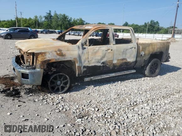 ✅ 2015 Chevrolet Silverado 2500HD LT • VIN: 1GC1KVE80FF104102 • Лот: 61553115. Опубликован ранее на Copart с пробегом Не указан. Бесплатный доступ к архиву аукционных продаж из США и подробный отчёт об истории автомобиля на DreamBid. Изображение 1.