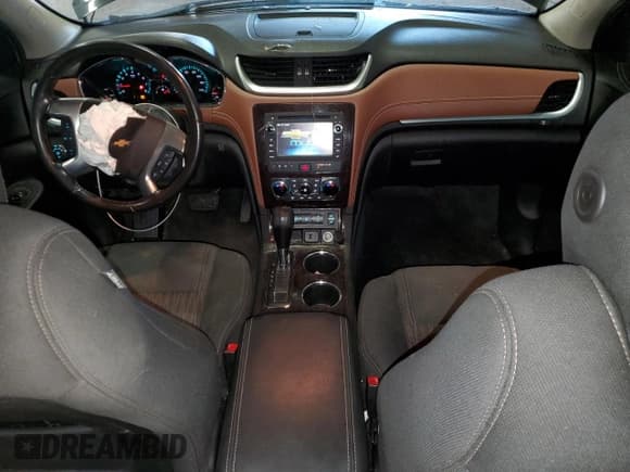 ✅ 2016 Chevrolet Traverse LT • VIN: 1GNKVHKD4GJ187070 • Lot: 82732135. Wystawiony na Copart z przebiegiem 150 289 mil. Bezpłatny archiwum sprzedaży aukcyjnych z USA i szczegółowy raport historii pojazdu na DreamBid. Zdjęcie 8.