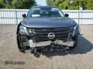 ✅ 2024 Nissan Pathfinder S • VIN: 5N1DR3AC7RC250067 • Lot: 71439865. Wystawiony na Copart z przebiegiem 21 032 mil. Bezpłatny archiwum sprzedaży aukcyjnych z USA i szczegółowy raport historii pojazdu na DreamBid. Zdjęcie 5.