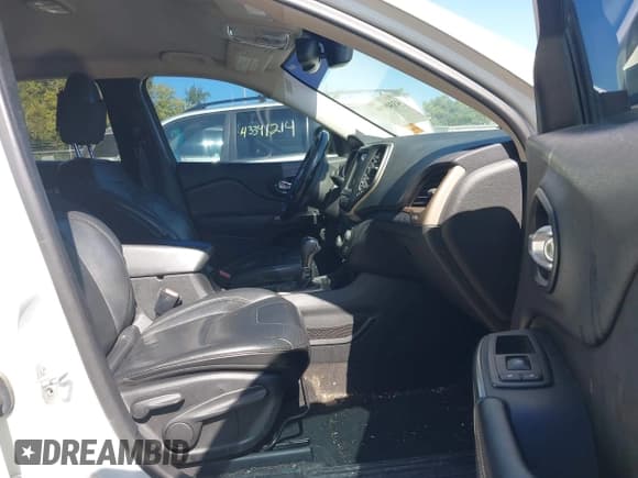 ✅ 2016 Jeep Cherokee Limited • VIN: 1C4PJLDB8GW127157 • Лот: 43349799. Опубликован ранее на IAAI с пробегом 239 915 миль. Бесплатный доступ к архиву аукционных продаж из США и подробный отчёт об истории автомобиля на DreamBid. Изображение 5.