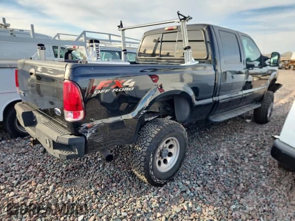 ✅ 2004 Ford F-250 XL • VIN: 1FTNW21P14EC09476 • Лот: 92030475. Опубликован ранее на Copart с пробегом 118 180 миль. Бесплатный доступ к архиву аукционных продаж из США и подробный отчёт об истории автомобиля на DreamBid. Изображение 3.