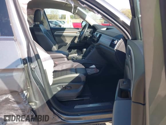 ✅ 2021 Volkswagen Atlas SEL Premium • VIN: 1V2TR2CA9MC564834 • Lot: 43427286. Listed on IAAI with 68,324 mi. Free auction sales archive from the USA and detailed vehicle history report at DreamBid. Image 5.