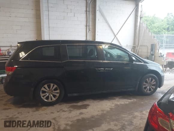 ✅ 2015 Honda Odyssey EX-L • VIN: 5FNRL5H62FB118016 • Лот: 42646554. Опубликован ранее на IAAI с пробегом 152 448 миль. Бесплатный доступ к архиву аукционных продаж из США и подробный отчёт об истории автомобиля на DreamBid. Изображение 14.