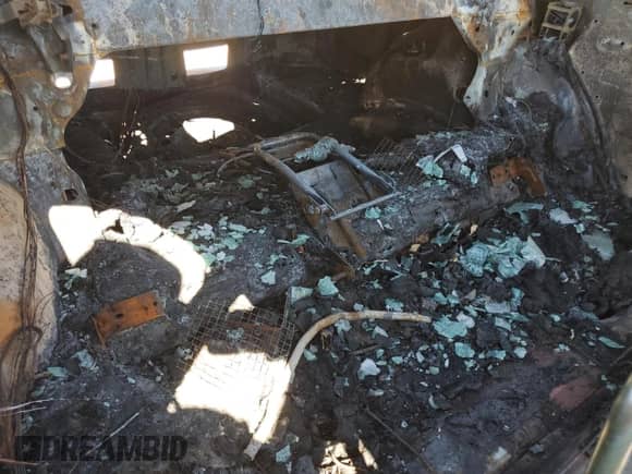 ✅ 2012 Dodge Challenger SXT • VIN: 2C3CDYAG2CH269195 • Lot: 69290284. Wystawiony na Copart z przebiegiem Nie podano. Bezpłatny archiwum sprzedaży aukcyjnych z USA i szczegółowy raport historii pojazdu na DreamBid. Zdjęcie 10.