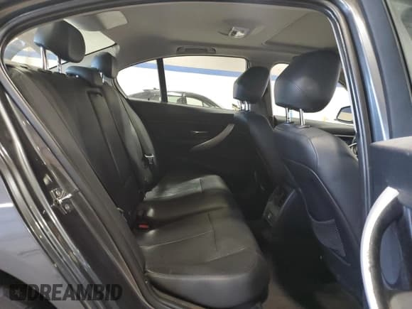 ✅ 2012 BMW 3 Series 328i • VIN: WBA3A5G51CNP17200 • Лот: 92712535. Опубликован ранее на Copart с пробегом 189 268 миль. Бесплатный доступ к архиву аукционных продаж из США и подробный отчёт об истории автомобиля на DreamBid. Изображение 10.