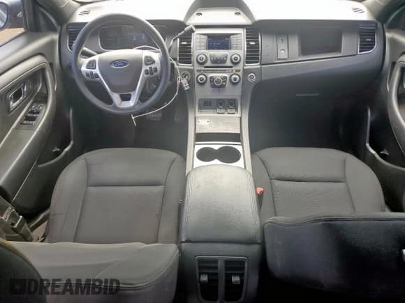 ✅ 2018 Ford Police Interceptor • VIN: 1FAHP2MK8JG103333 • Lot: 64051885. Wystawiony na Copart z przebiegiem 191 167 mil. Bezpłatny archiwum sprzedaży aukcyjnych z USA i szczegółowy raport historii pojazdu na DreamBid. Zdjęcie 8.