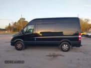 ✅ 2018 Mercedes-Benz Sprinter • VIN: WDZPE7CD0JP610741 • Lot: 41617216. Wystawiony na IAAI z przebiegiem 121 178 mil. Bezpłatny archiwum sprzedaży aukcyjnych z USA i szczegółowy raport historii pojazdu na DreamBid. Zdjęcie 15.