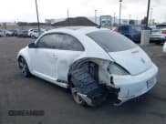 ✅ 2014 Volkswagen Beetle 1.8T • VIN: 3VWJ17AT1EM664666 • Lot: 42087614. Wystawiony na IAAI z przebiegiem 159 995 mil. Bezpłatny archiwum sprzedaży aukcyjnych z USA i szczegółowy raport historii pojazdu na DreamBid. Zdjęcie 15.