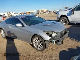 ✅ 2015 Hyundai Genesis Coupe 3.8L Base • VIN: KMHHT6KJ3FU130936 • Lot: 40820424. Wystawiony na IAAI z przebiegiem 133 501 mil. Bezpłatny archiwum sprzedaży aukcyjnych z USA i szczegółowy raport historii pojazdu na DreamBid. Zdjęcie 1.