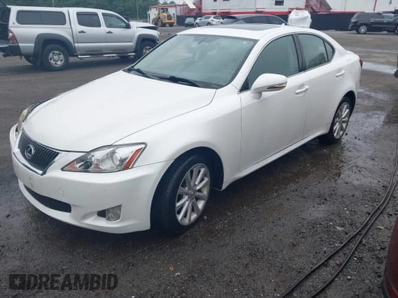 ✅ 2010 Lexus IS 250 • VIN: JTHCF5C22A5039505 • Lot: 42617335. Wystawiony na IAAI z przebiegiem 169 718 mil. Bezpłatny archiwum sprzedaży aukcyjnych z USA i szczegółowy raport historii pojazdu na DreamBid. Zdjęcie 17.
