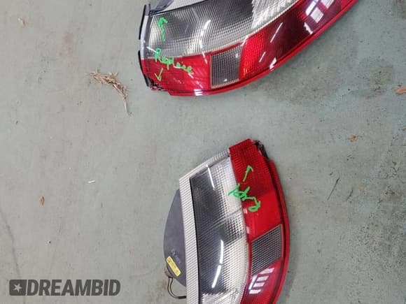 ✅ 2002 Porsche 911 • VIN: WP0CA299X2S651277 • Лот: 55651665. Опубликован ранее на Copart с пробегом 67 228 миль. Бесплатный доступ к архиву аукционных продаж из США и подробный отчёт об истории автомобиля на DreamBid. Изображение 12.