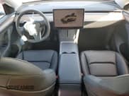 ✅ 2024 Tesla Model Y • VIN: 7SAYGDED4RF184698 • Lot: 89866565. Wystawiony na Copart z przebiegiem 15 874 mil. Bezpłatny archiwum sprzedaży aukcyjnych z USA i szczegółowy raport historii pojazdu na DreamBid. Zdjęcie 8.