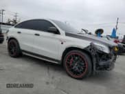 ✅ 2017 Mercedes-Benz GLE 63 S AMG • VIN: 4JGED7FBXHA064043 • Lot: 54232845. Wystawiony na Copart z przebiegiem 63 645 mil. Bezpłatny archiwum sprzedaży aukcyjnych z USA i szczegółowy raport historii pojazdu na DreamBid. Zdjęcie 4.