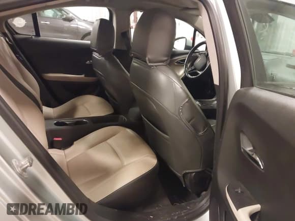 ✅ 2011 Chevrolet Volt • VIN: 1G1RD6E42BU101507 • Лот: 43661036. Опубликован ранее на IAAI с пробегом 309 225 миль. Бесплатный доступ к архиву аукционных продаж из США и подробный отчёт об истории автомобиля на DreamBid. Изображение 8.