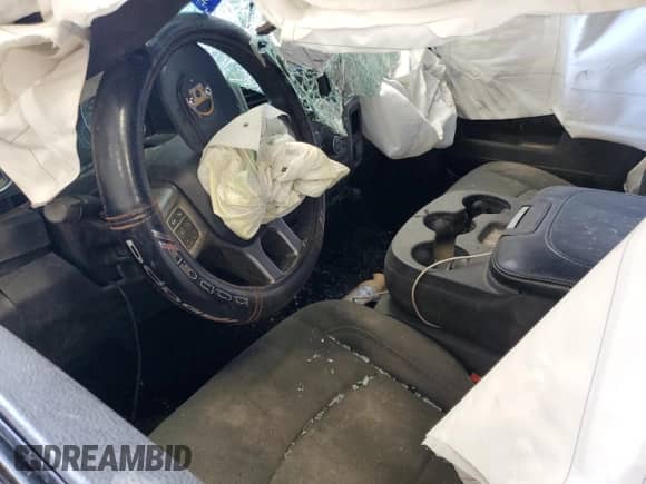 2021 Ram 1500 Warlock z VIN 1C6RR6GT3MS506620, wystawiony jako Copart lot #55771165 z przebiegiem 92 691 mil mil oraz Czysty tytuł • Clean title. Historia ofert i sprzedaży dostępna na DreamBid. Obrazek 8.