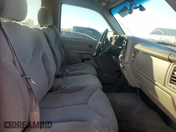 ✅ 2000 GMC Sierra 1500 SLE • VIN: 1GTEK14T5YZ346093 • Лот: 85654524. Опубликован ранее на Copart с пробегом 211 460 миль. Бесплатный доступ к архиву аукционных продаж из США и подробный отчёт об истории автомобиля на DreamBid. Изображение 10.