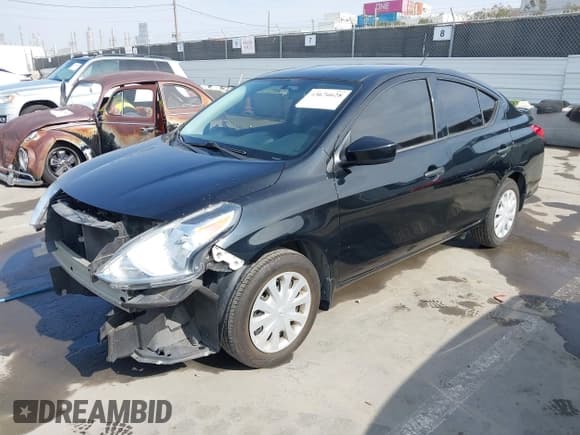 ✅ 2018 Nissan Versa SV • VIN: 3N1CN7AP9JL839381 • Лот: 43676628. Опубликован ранее на IAAI с пробегом 67 352 миль. Бесплатный доступ к архиву аукционных продаж из США и подробный отчёт об истории автомобиля на DreamBid. Изображение 2.