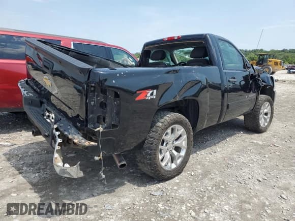 ✅ 2013 Chevrolet Silverado 1500 LT • VIN: 1GCNKSE02DZ283362 • Lot: 63886234. Listed on Copart with 202,749 mi. Free auction sales archive from the USA and detailed vehicle history report at DreamBid. Image 3.