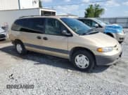 ✅ 1998 Dodge Caravan SE • VIN: 1B4GP44R5WB678134 • Lot: 54435585. Listed on Copart with 114,279 mi. Free auction sales archive from the USA and detailed vehicle history report at DreamBid. Image 4.