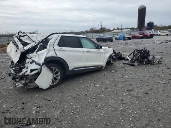 ✅ 2020 Ford Explorer XLT • VIN: 1FMSK7DH2LGC41299 • Lot: 75872593. Wystawiony na Copart z przebiegiem Nie podano. Bezpłatny archiwum sprzedaży aukcyjnych z USA i szczegółowy raport historii pojazdu na DreamBid. Zdjęcie 3.