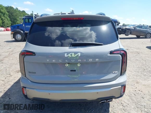 ✅ 2023 Kia Telluride EX X-Line • VIN: 5XYP3DGC6PG397070 • Lot: 42605088. Wystawiony na IAAI z przebiegiem 32 458 mil. Bezpłatny archiwum sprzedaży aukcyjnych z USA i szczegółowy raport historii pojazdu na DreamBid. Zdjęcie 16.