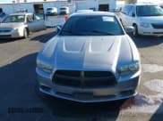 ✅ 2013 Dodge Charger Police • VIN: 2C3CDXAT6DH586230 • Lot: 43680354. Wystawiony na IAAI z przebiegiem 98 443 mil. Bezpłatny archiwum sprzedaży aukcyjnych z USA i szczegółowy raport historii pojazdu na DreamBid. Zdjęcie 6.