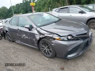 2021 Toyota Camry SE with VIN 4T1T11BK2MU028715, listed as a IAAI auction lot 42845840 with 39,370 mi miles and . Bid and sale history available at DreamBid. Image 1.