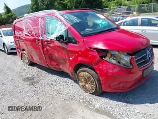 ✅ 2018 Mercedes-Benz Metris Cargo • VIN: WD3PG2EAXJ3452006 • Lot: 42419297. Wystawiony na IAAI z przebiegiem 173 637 mil. Bezpłatny archiwum sprzedaży aukcyjnych z USA i szczegółowy raport historii pojazdu na DreamBid. Zdjęcie 1.