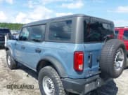 ✅ 2023 Ford Bronco • VIN: 1FMDE5BH2PLA98391 • Lot: 42965708. Wystawiony na IAAI z przebiegiem 48 989 mil. Bezpłatny archiwum sprzedaży aukcyjnych z USA i szczegółowy raport historii pojazdu na DreamBid. Zdjęcie 3.