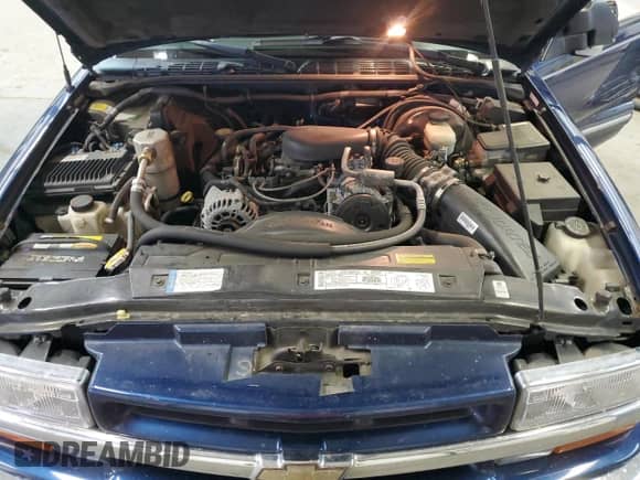 2000 Chevrolet Blazer LT with VIN 1GNDT13W6Y2372092, listed as a Copart auction lot 85784644 with 128,379 mi miles and Salvage title. Bid and sale history available at DreamBid. Image 14.