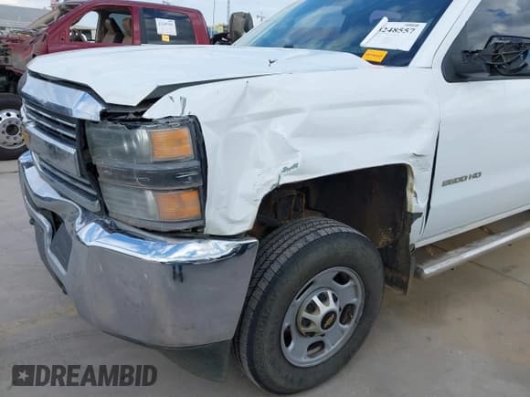 ✅ 2016 Chevrolet Silverado 2500HD Work Truck • VIN: 1GC2KUEG5GZ132452 • Lot: 43248557. Wystawiony na IAAI z przebiegiem 195 035 mil. Bezpłatny archiwum sprzedaży aukcyjnych z USA i szczegółowy raport historii pojazdu na DreamBid. Zdjęcie 6.