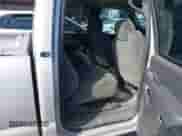 2004 Chevrolet Silverado 2500 LS с VIN 1GCGC23U94F176306, выставлен на аукционе IAAI как лот 43324049 с пробегом 186 998 миль миль и . История ставок и продаж доступна на DreamBid. Изображение 8.