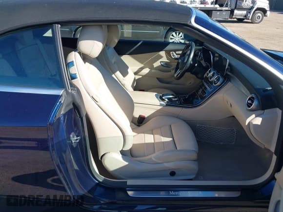 ✅ 2019 Mercedes-Benz C 300 • VIN: WDDWK8EB1KF833843 • Lot: 43458154. Listed on IAAI with 52,494 mi. Free auction sales archive from the USA and detailed vehicle history report at DreamBid. Image 5.