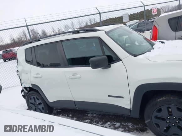 ✅ 2020 Jeep Renegade Sport • VIN: ZACNJBAB3LPL18107 • Lot: 41314027. Wystawiony na IAAI z przebiegiem 44 606 mil. Bezpłatny archiwum sprzedaży aukcyjnych z USA i szczegółowy raport historii pojazdu na DreamBid. Zdjęcie 13.